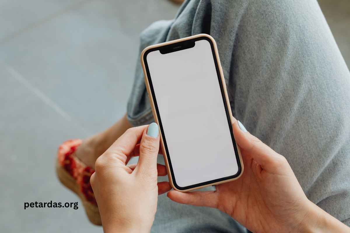 How to Declutter Your Phone in 30 Minutes